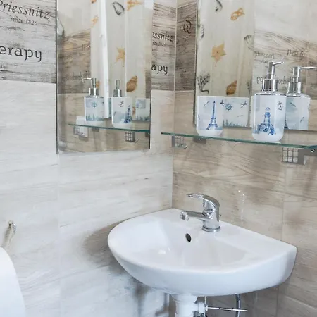 Matroz Apartment Balatonalmadi